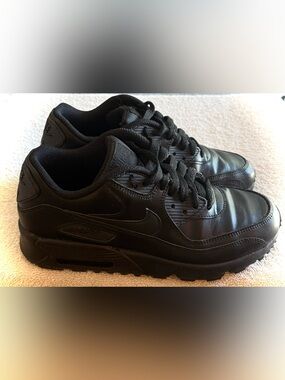 Nike Air Max Size 6Y